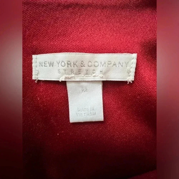 New York & Company Flare sleeve dress - Picture 3 of 5